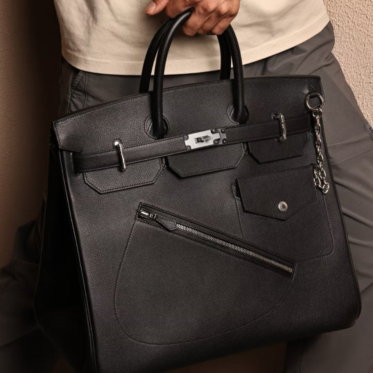 Travel-Ready tote
