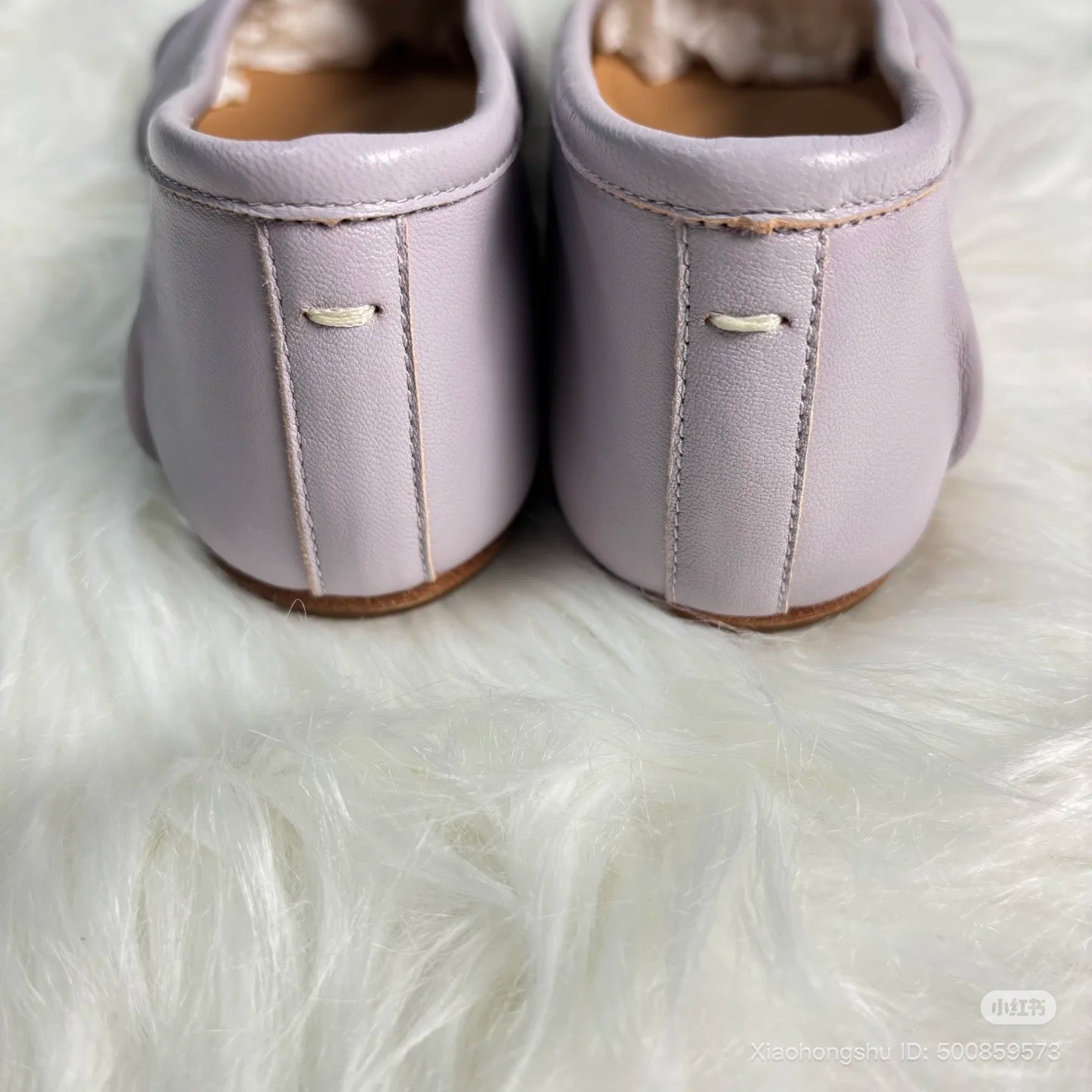 Leather ballerina shoes