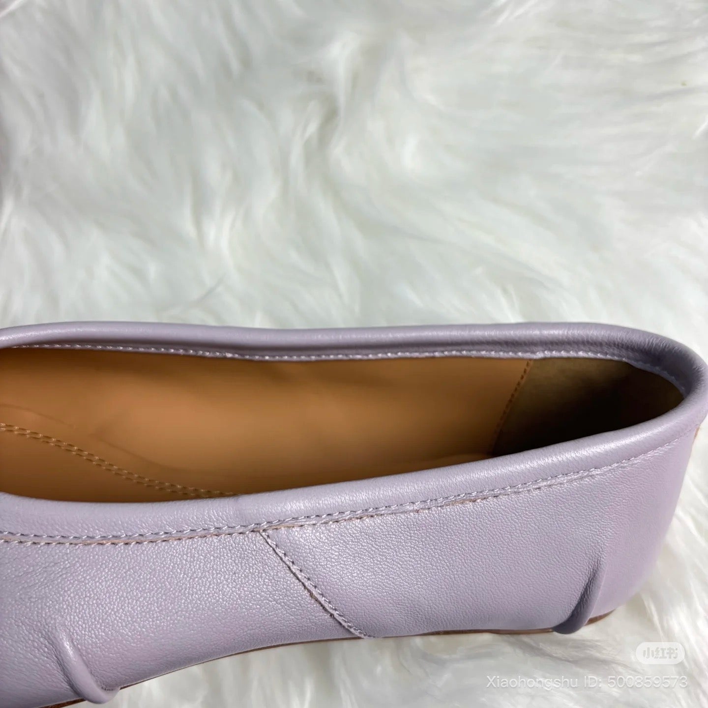 Leather ballerina shoes