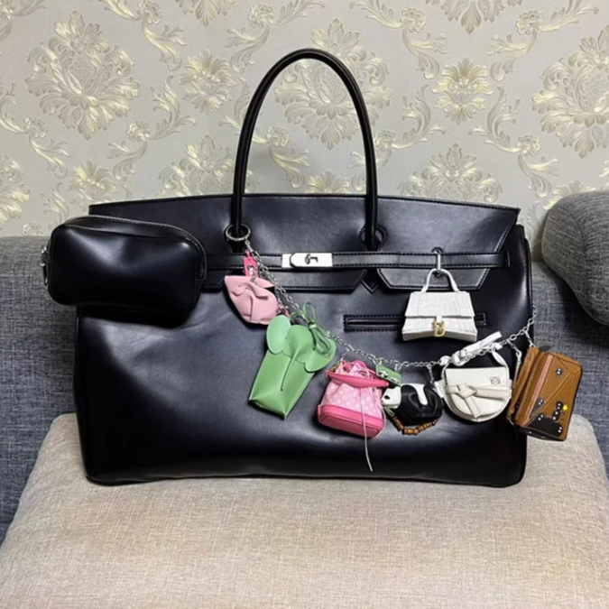 Large convertible tote