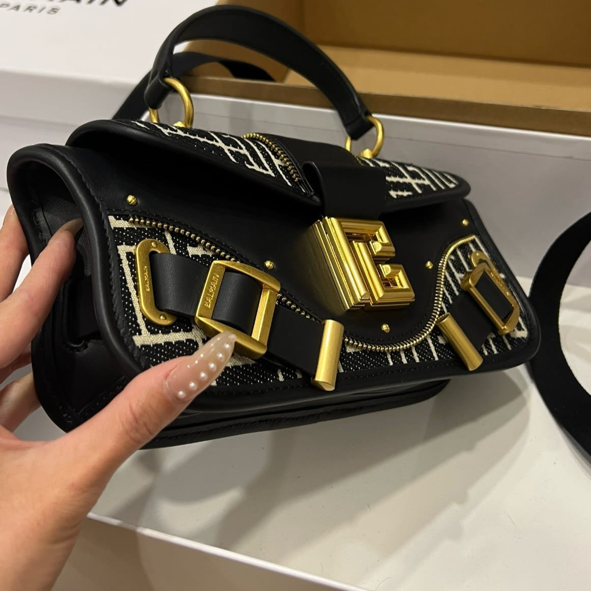 B‑Buzz Mini Leather Bag