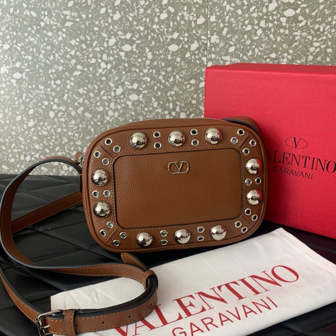 V Alltime Mini Leather Camera Bag
