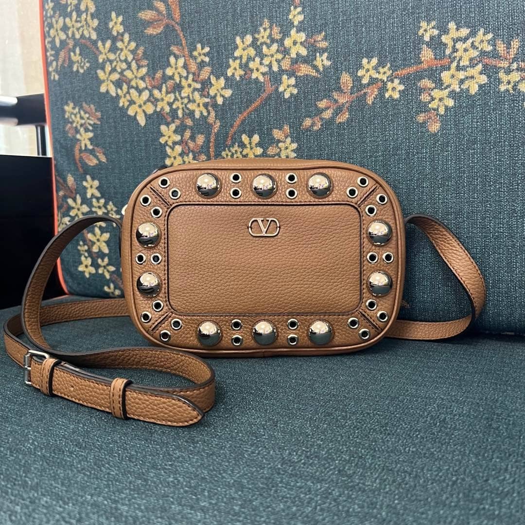 V Alltime Mini Leather Camera Bag