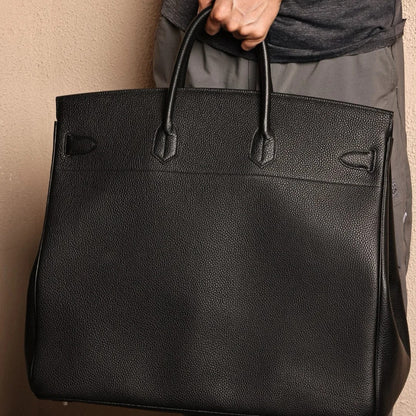 Weekender leather bag