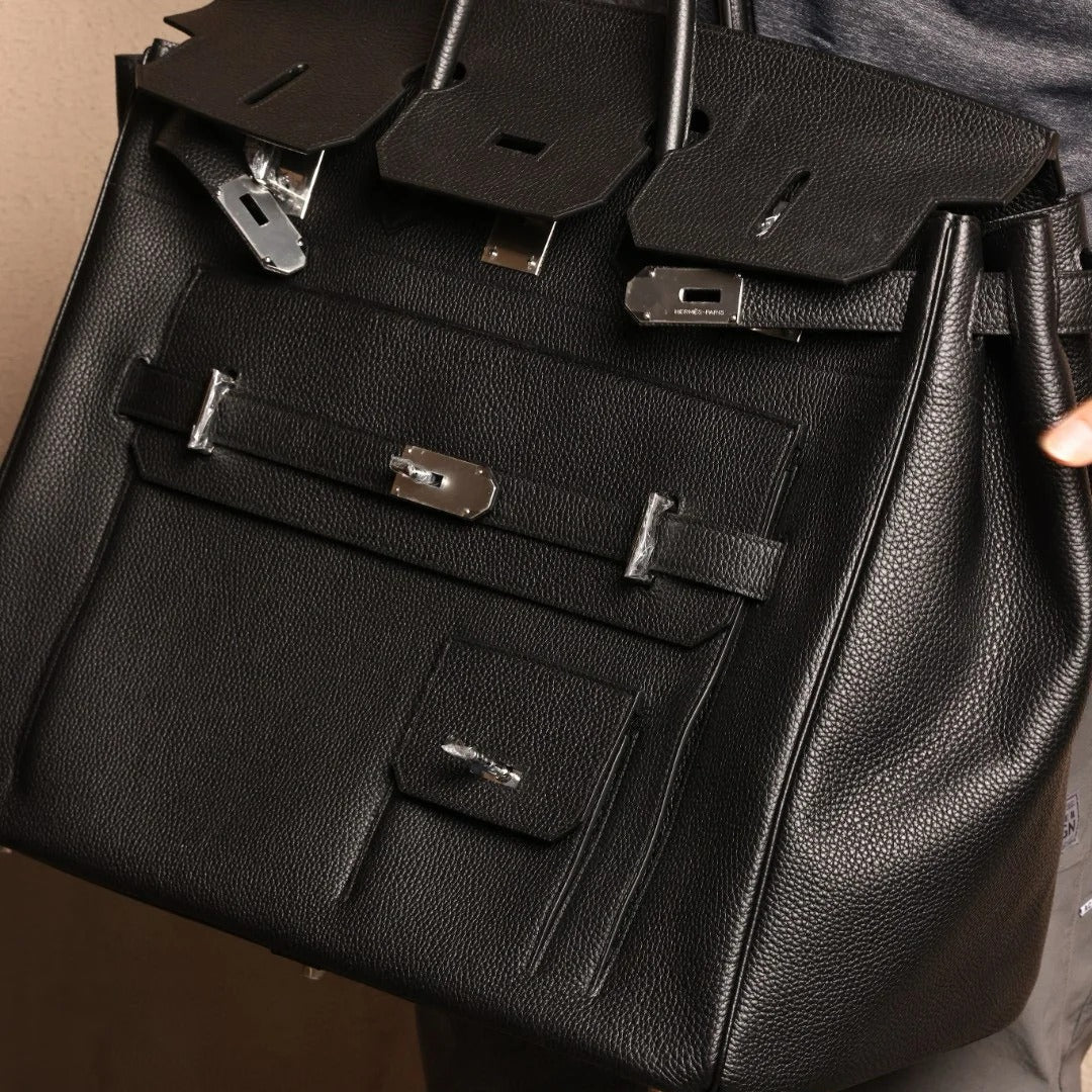 Weekender leather bag