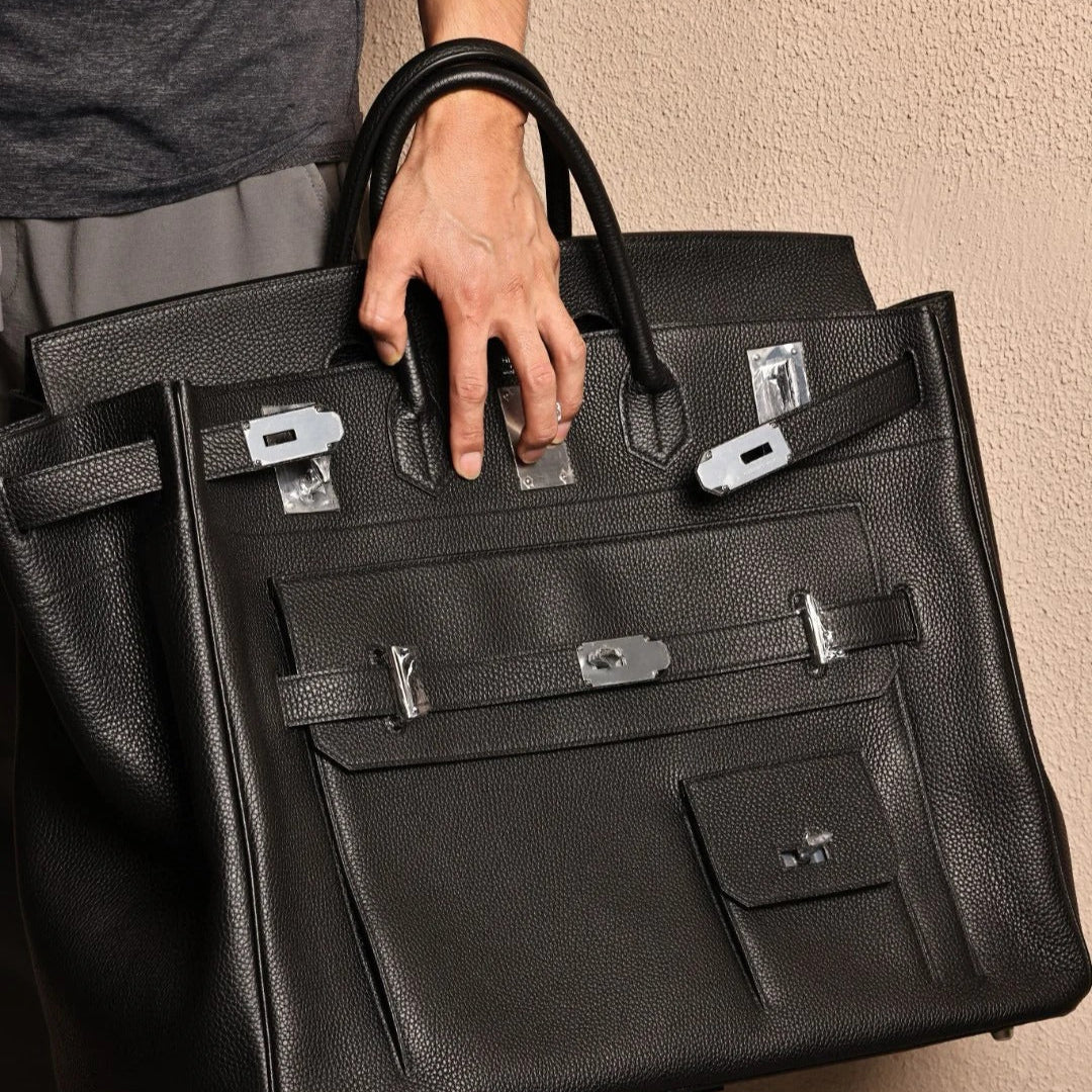Weekender leather bag