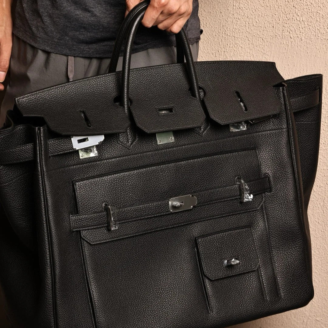 Weekender leather bag