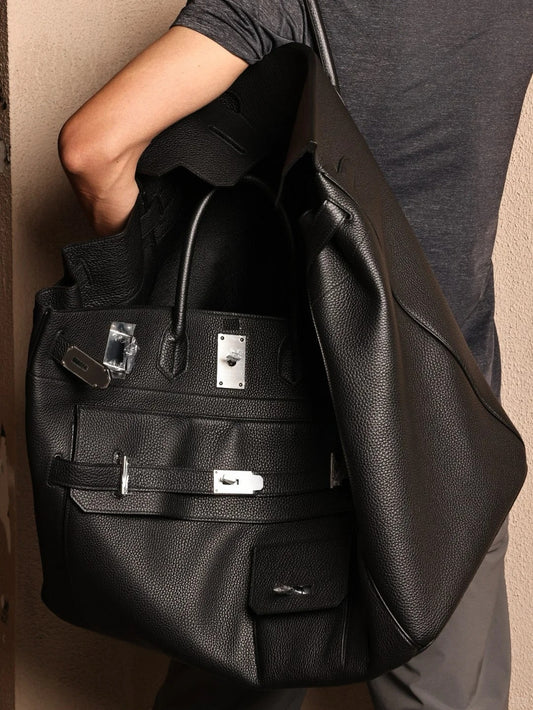 Weekender leather bag