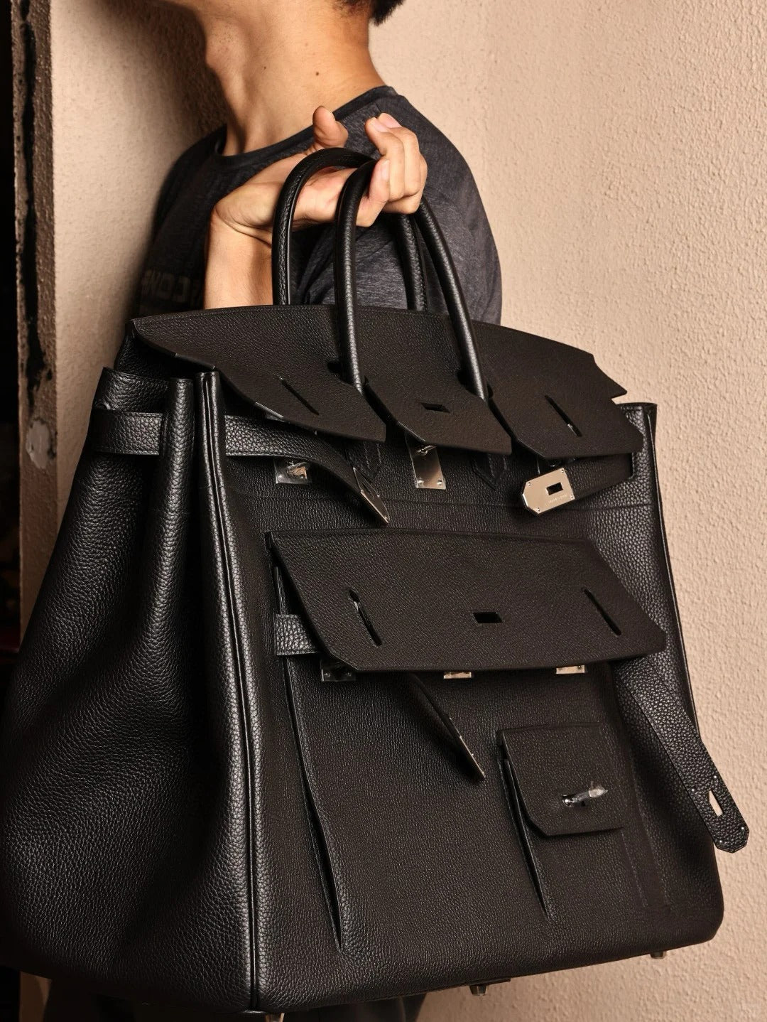 Weekender leather bag